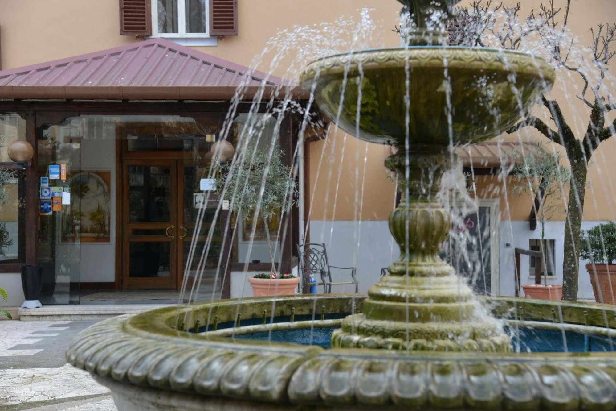 Hotel Astoria & Ninfea Spa Fiuggi Kültér fotó